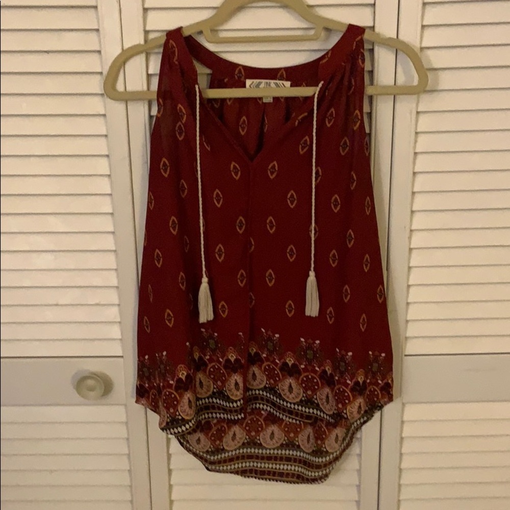Flowy tank